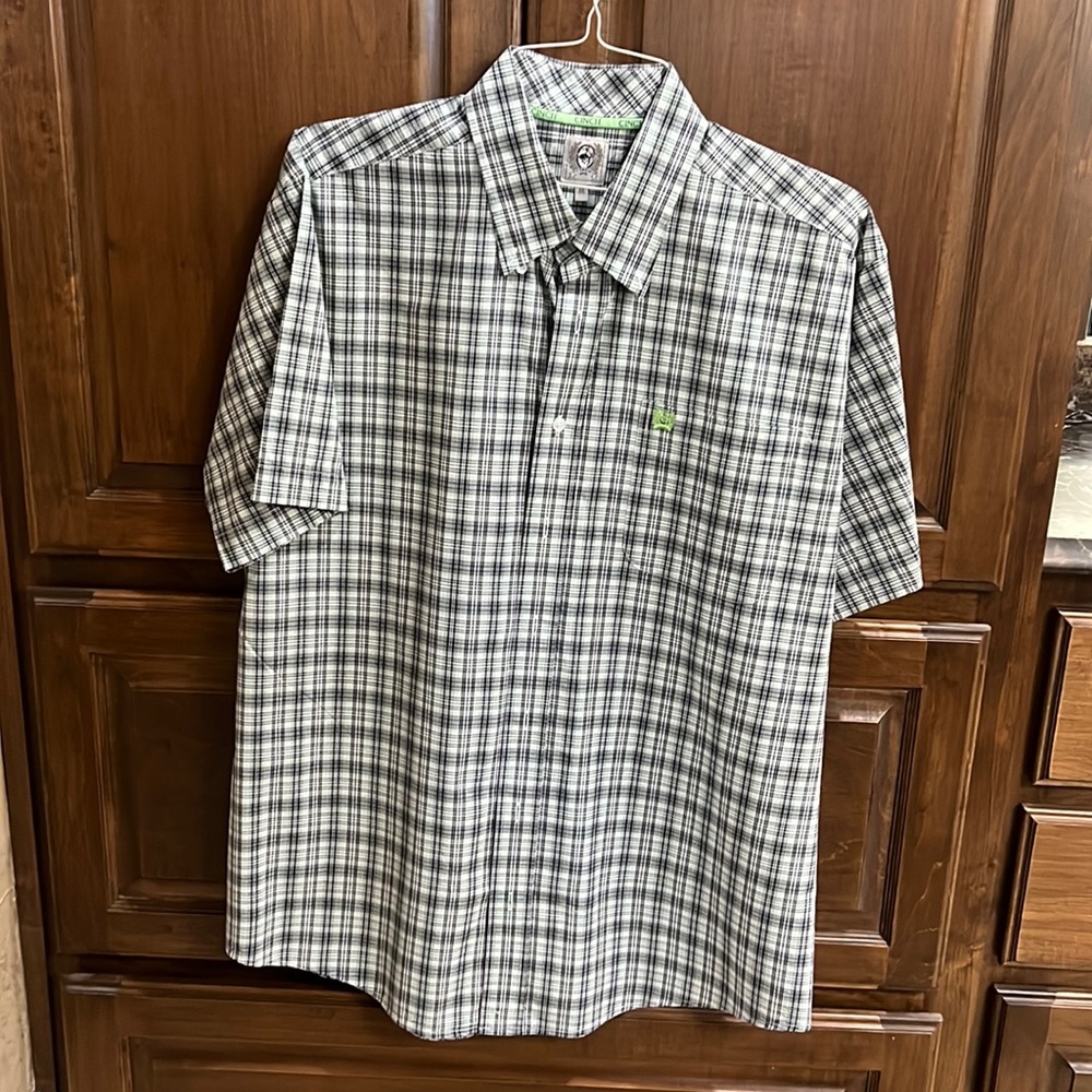 NWOT CINCH Short Sleeve Button up